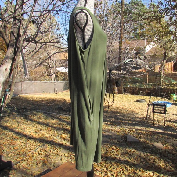 Time and Tru Forest Green Midi Dress - Picture 3 of 4